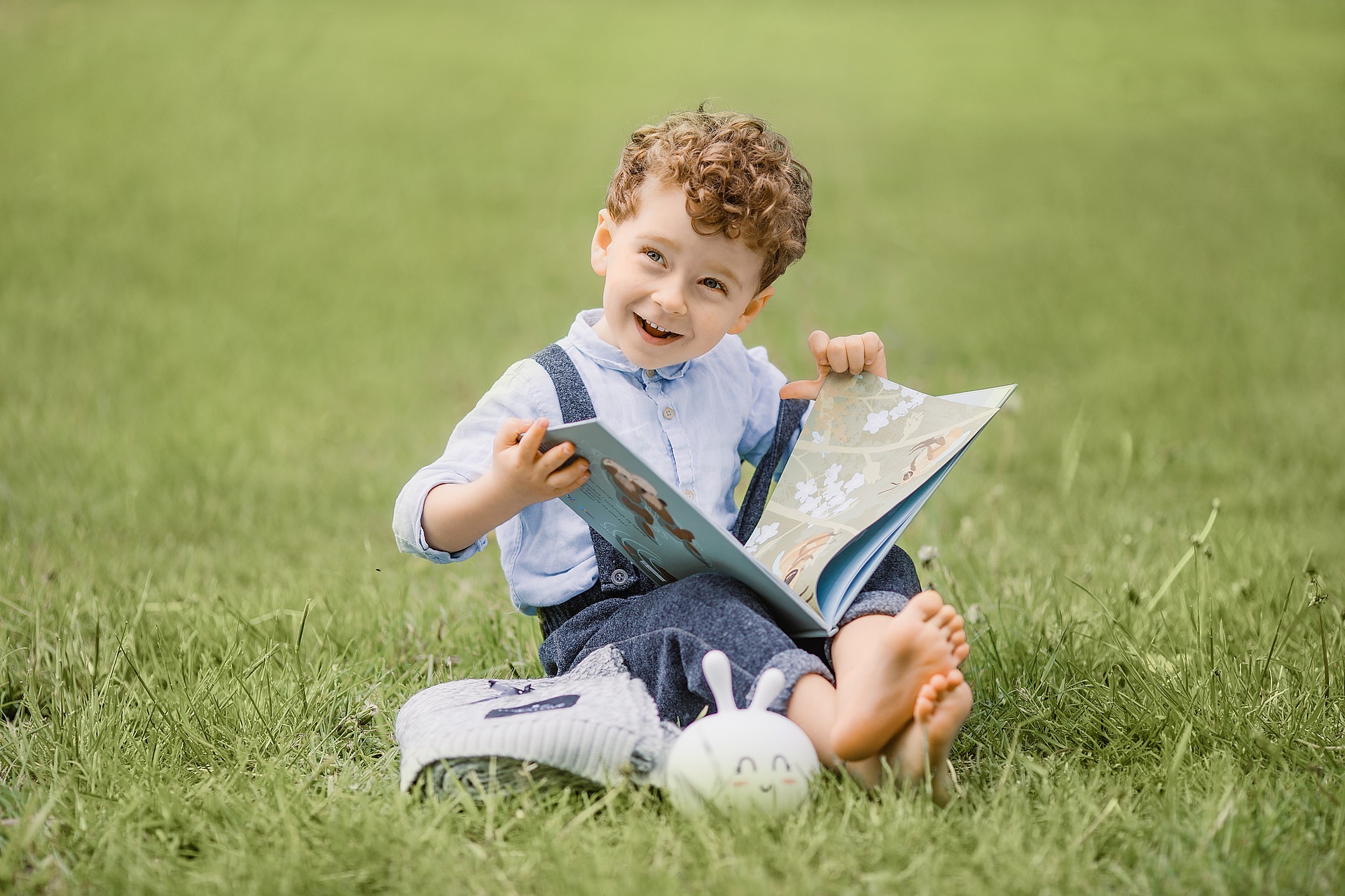Kid reading a book